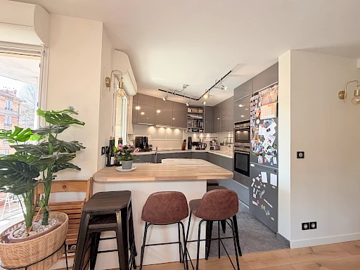 4 Pièces de 84,1 m2 - Suresnes - 3