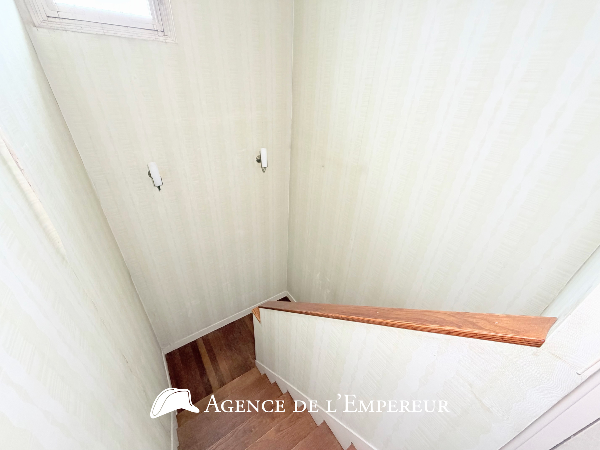 3 chambres - Maison de 91 m2 habitables sur sous-sol total (46 m2) - Parcelle 495 m2