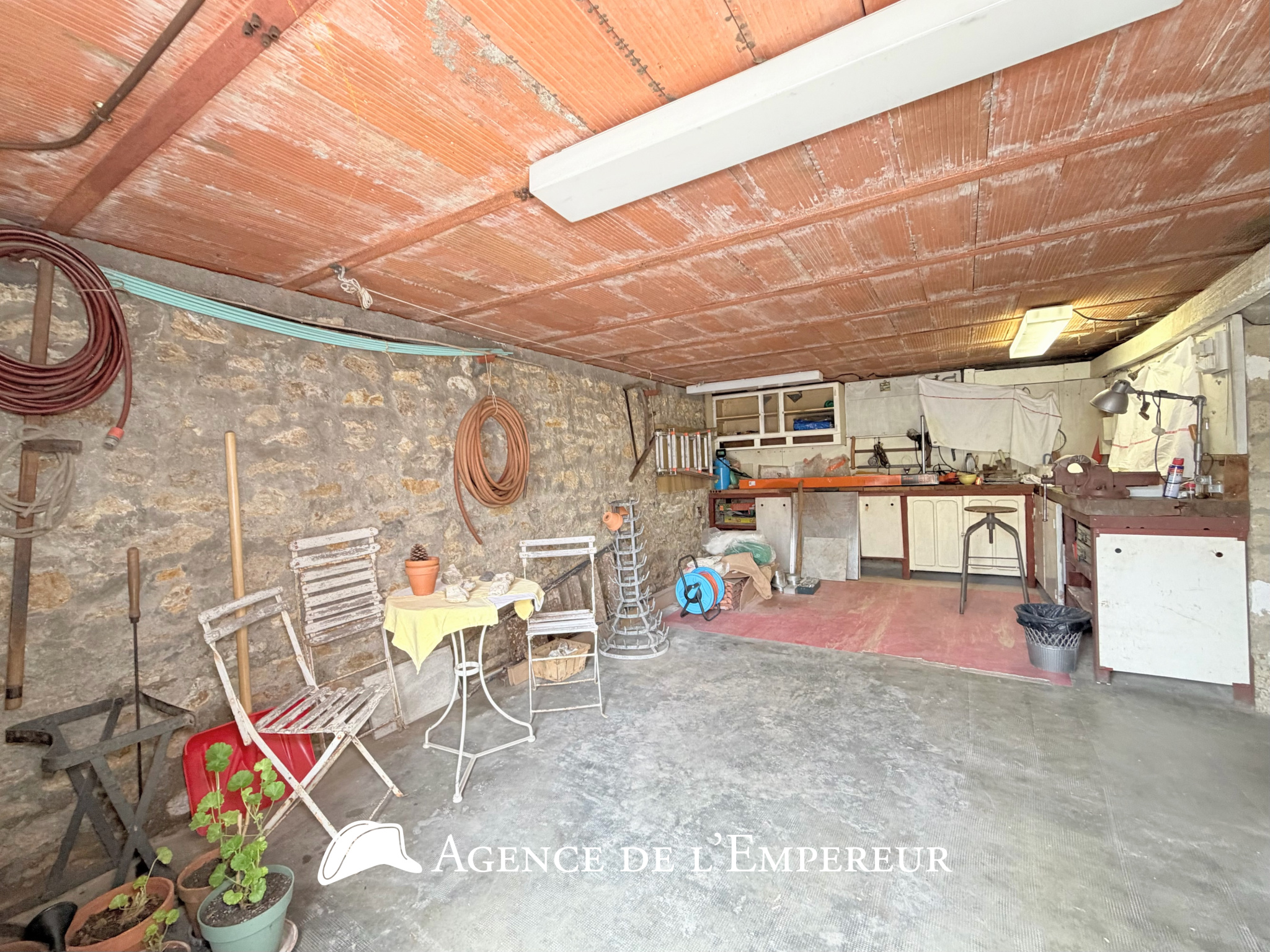 3 chambres - Maison de 91 m2 habitables sur sous-sol total (46 m2) - Parcelle 495 m2