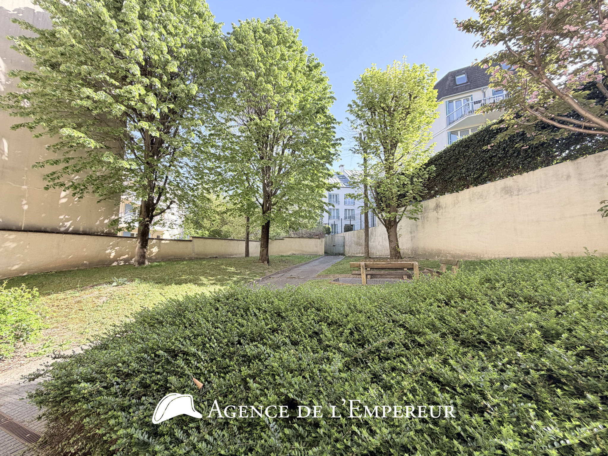 3 pièces avec parking, dernier étage, cœur de ville   DPE C