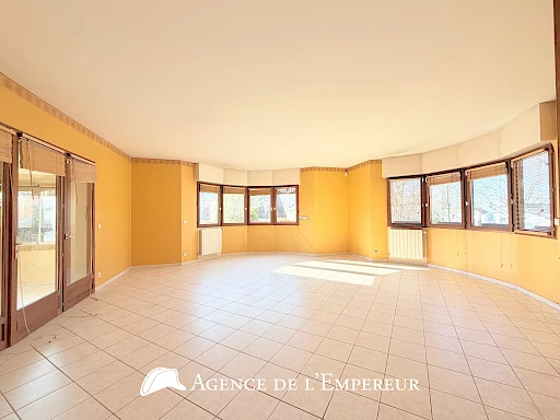 MAISON 7 PIÈCES BUZENVAL