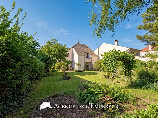Maison 175 m2 - Parcelle 584 m2 - 6 chambres - Châtaigneraie/Richelieu - 1