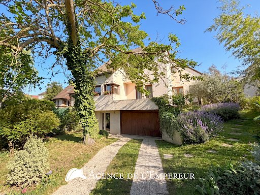 Maison 175 m2 - Parcelle 584 m2 - 6 chambres - Châtaigneraie/Richelieu - 3