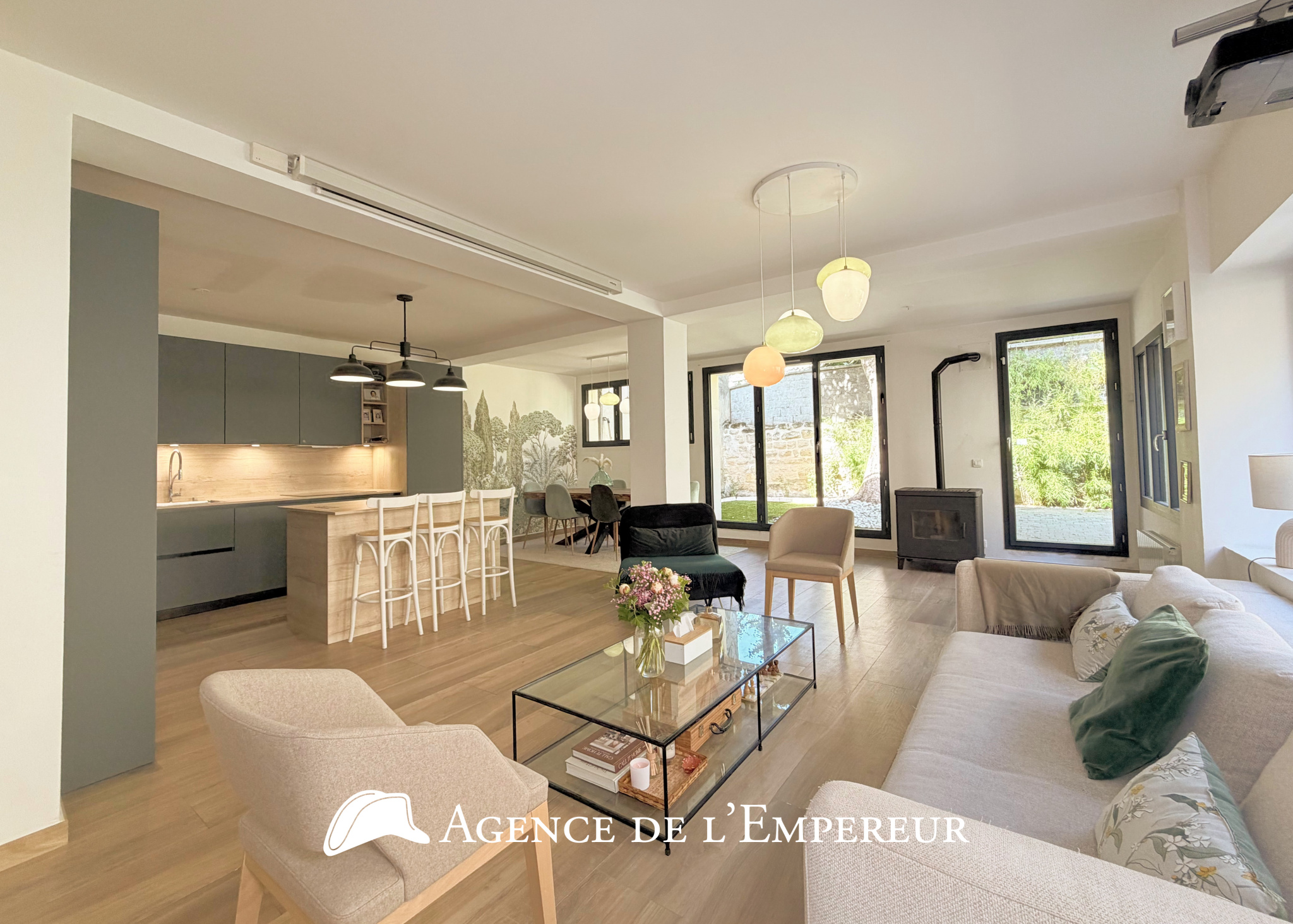 Maison contemporaine avec 120 m2 d'espace extérieur privatif   Rueil cœur de ville