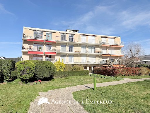 2 pièces en location meublée entre RER et centre-ville - 1