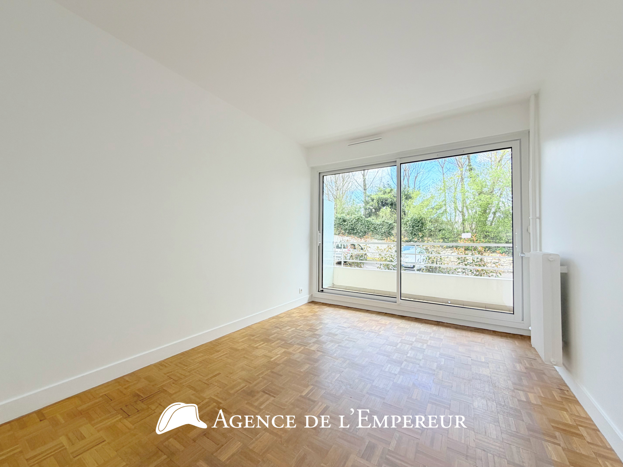 4 PIÈCES, 2 BALCONS, CAVE ET PARKING   BOIS-PRÉAU