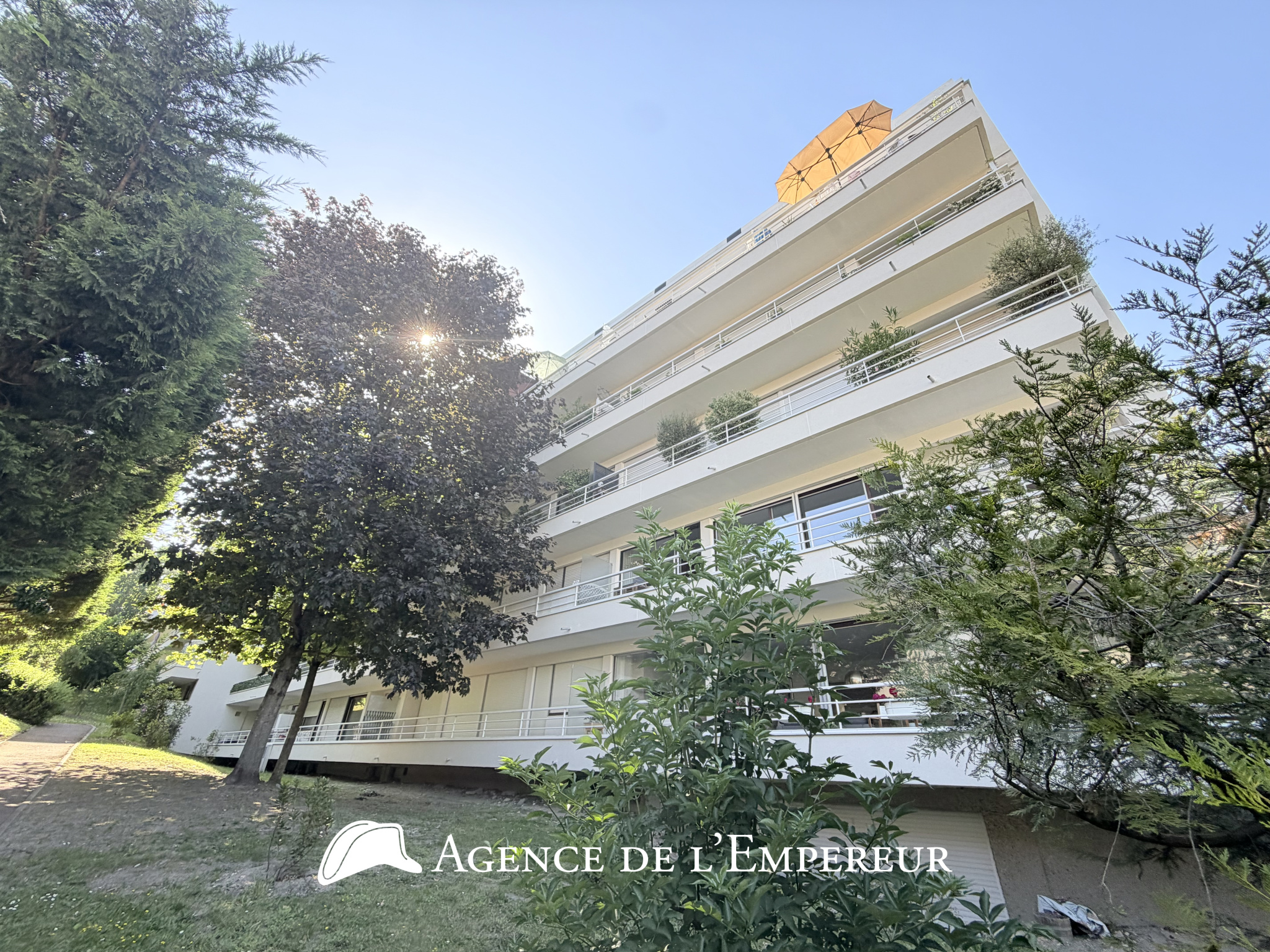 4 PIÈCES, 2 BALCONS, CAVE ET PARKING   BOIS-PRÉAU