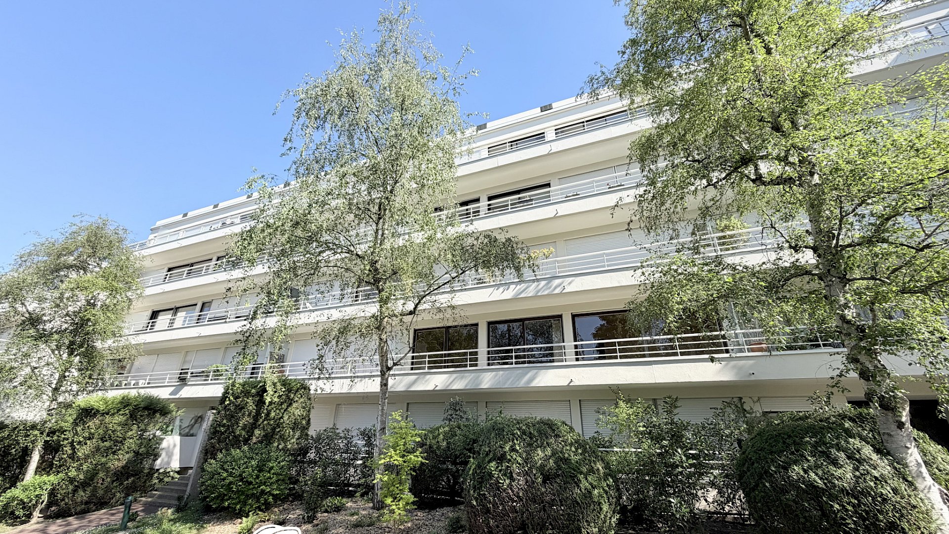 4 PIÈCES, 2 BALCONS, CAVE ET PARKING   BOIS-PRÉAU
