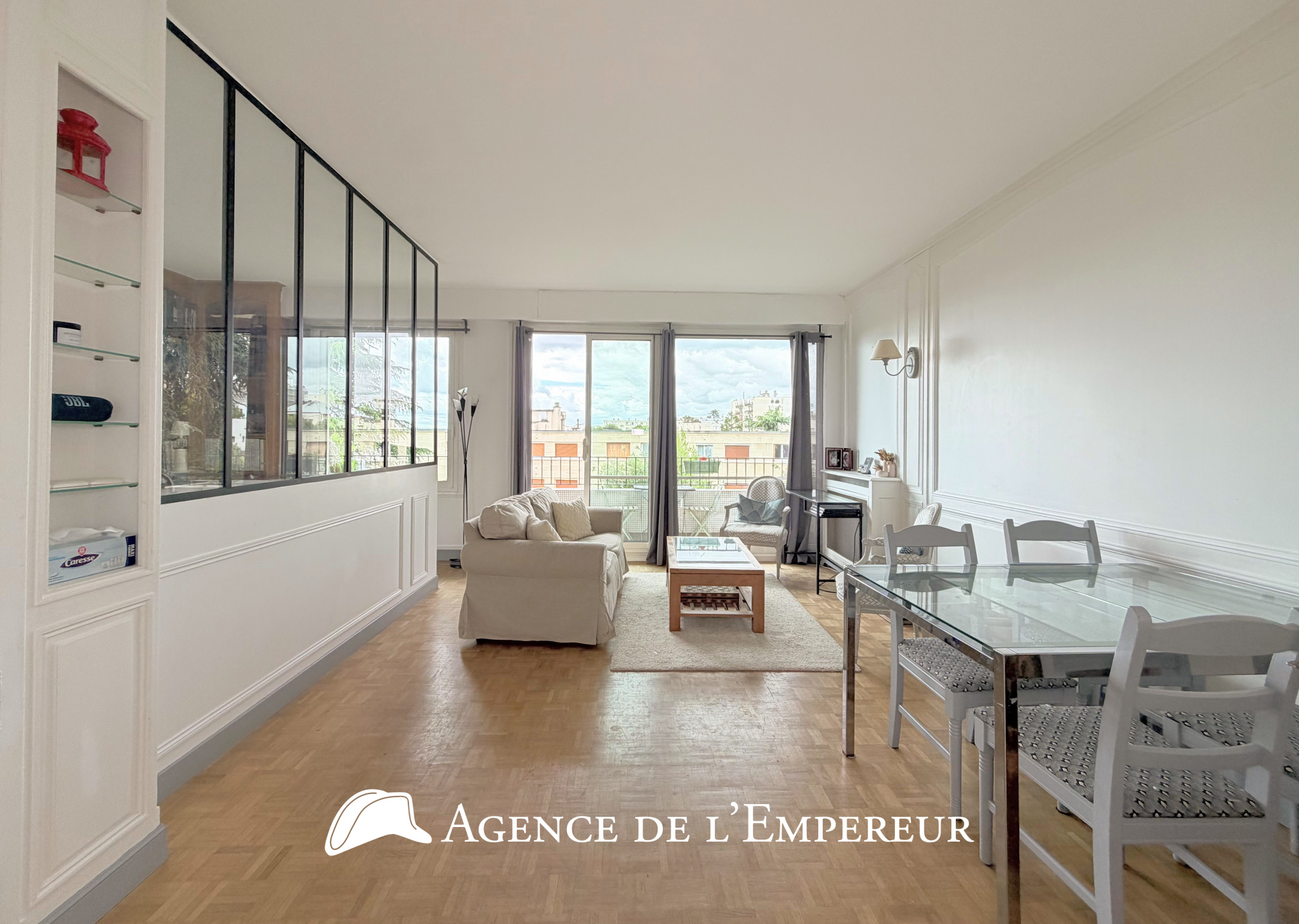 4 Pièces de 79,74 m2 - Balcon, cave et parking. Suresnes