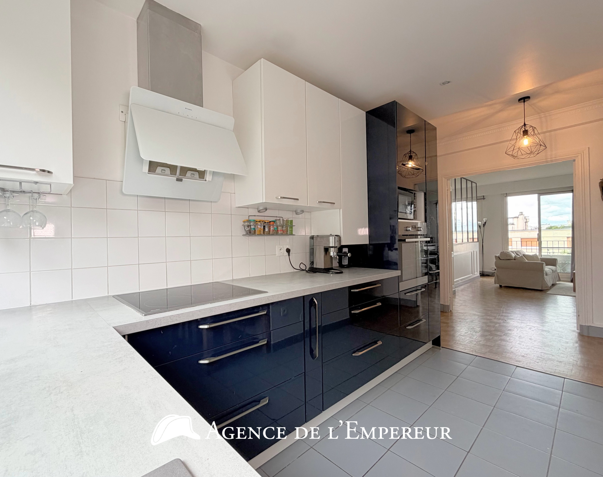 4 Pièces de 79,74 m2 - Balcon, cave et parking. Suresnes