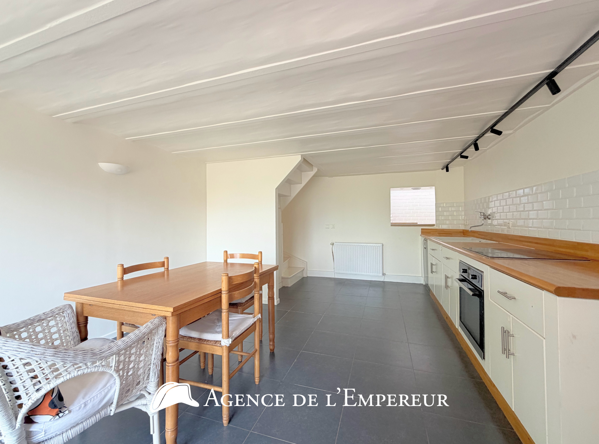 MAISON EN LOCATION MEUBLÉE proche du centre-ville