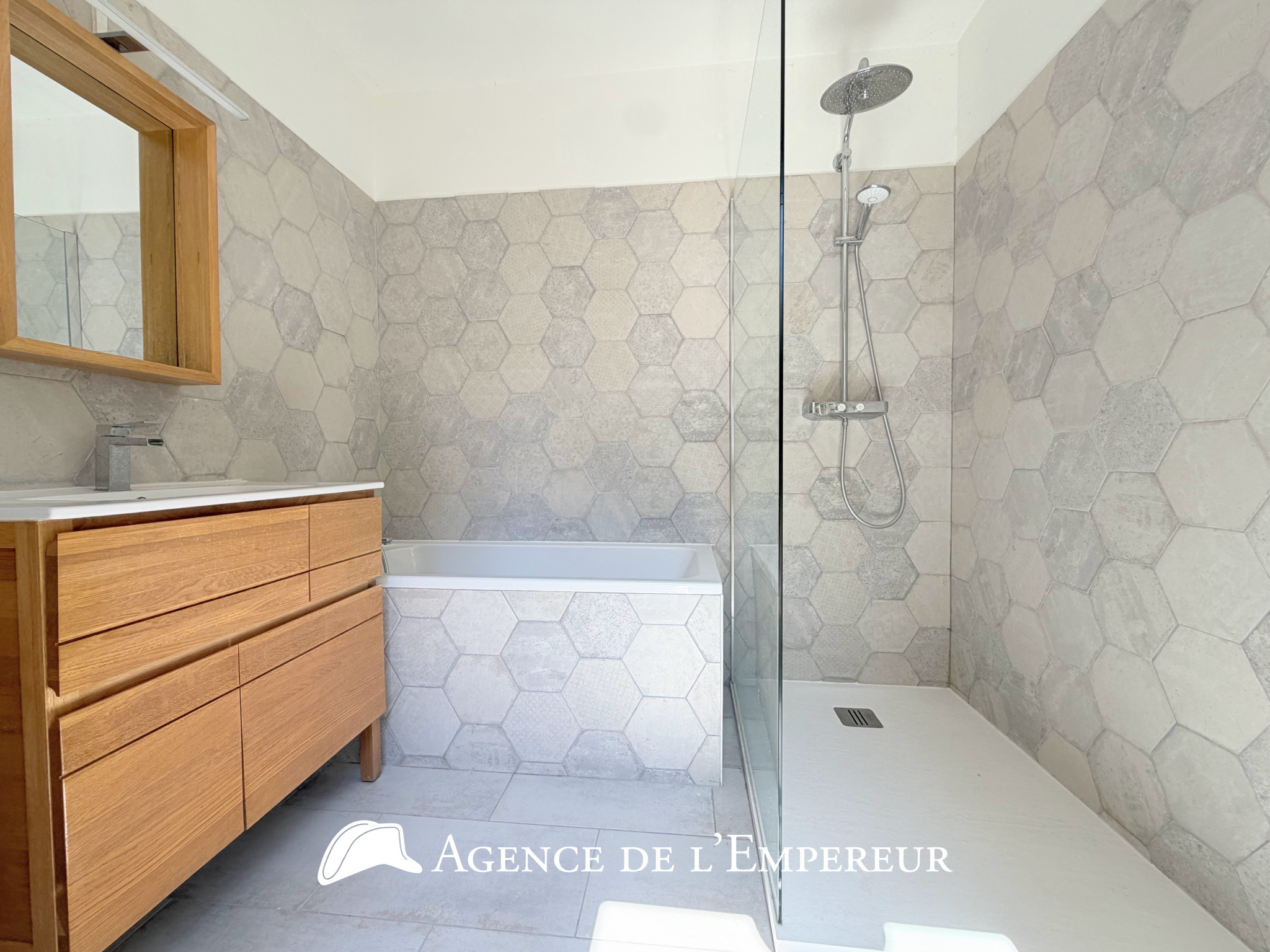 MAISON EN LOCATION MEUBLÉE proche du centre-ville