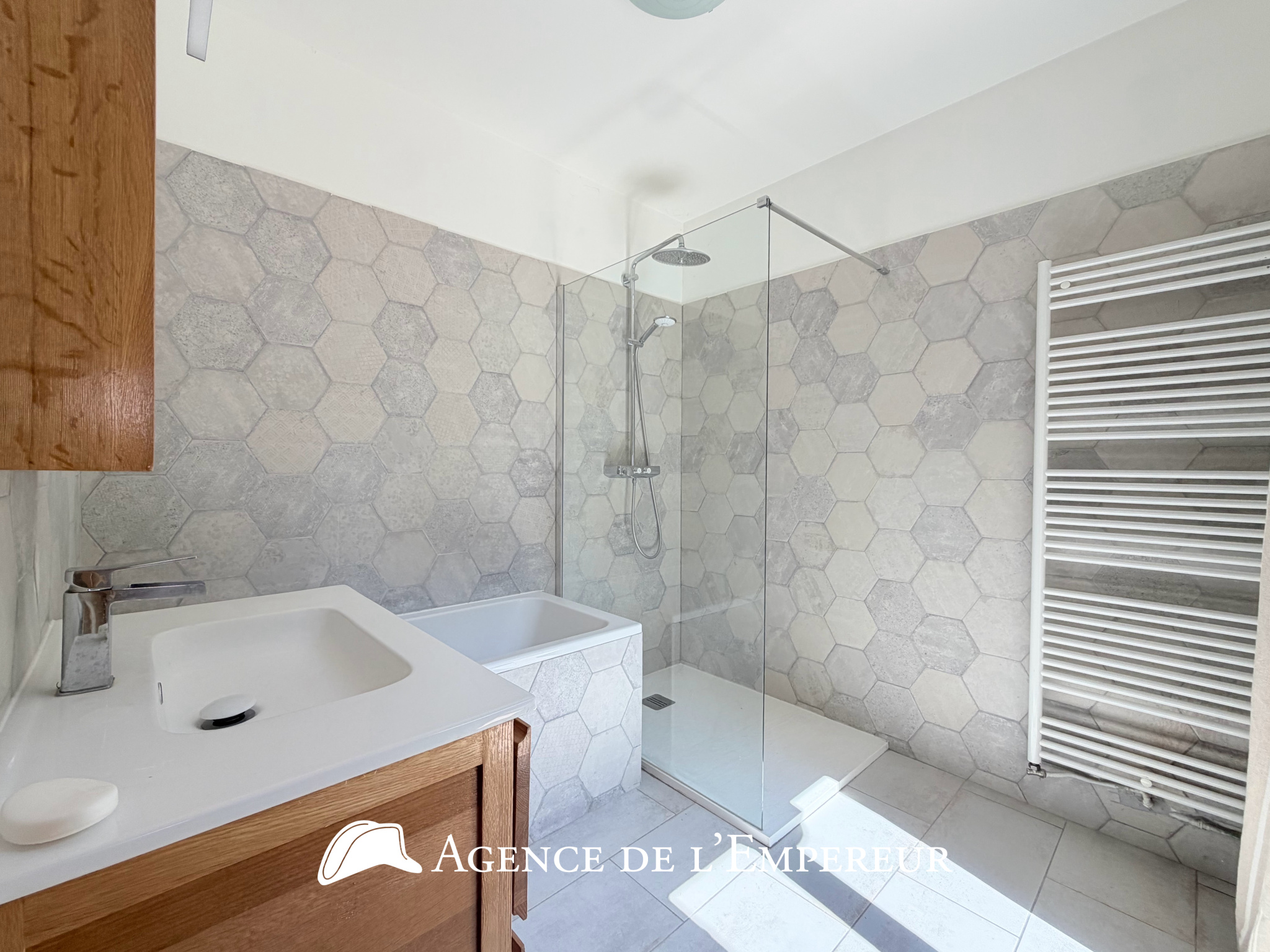 MAISON EN LOCATION MEUBLÉE proche du centre-ville