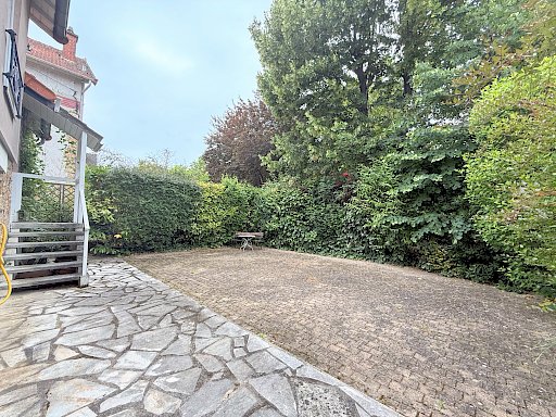 Maison avec jardin, garage et studio. Centre-ville de Rueil (à 8 min) et RER A (à 8 min)