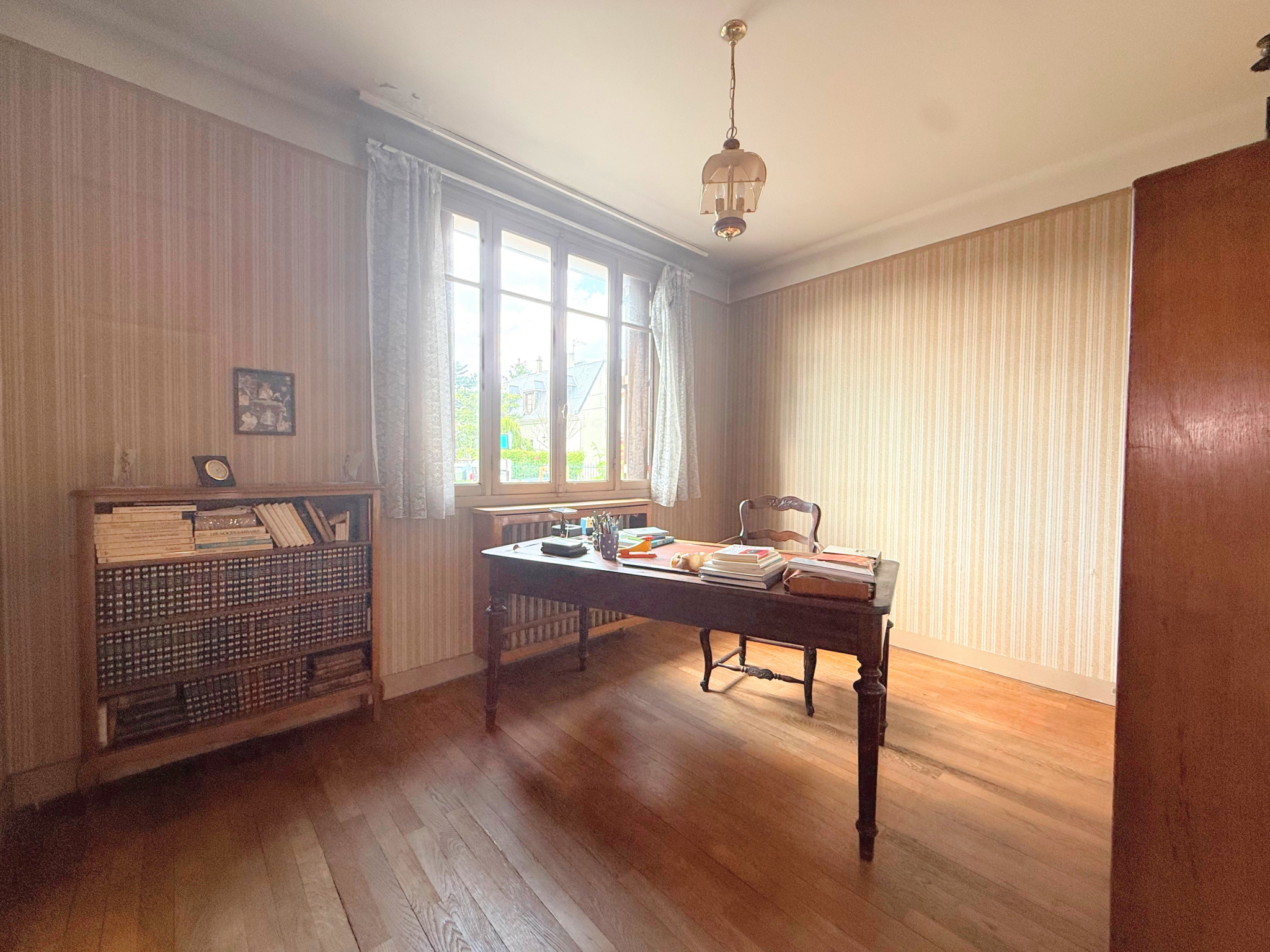 MAISON 8 PIÈCES - PLATEAU RUEIL