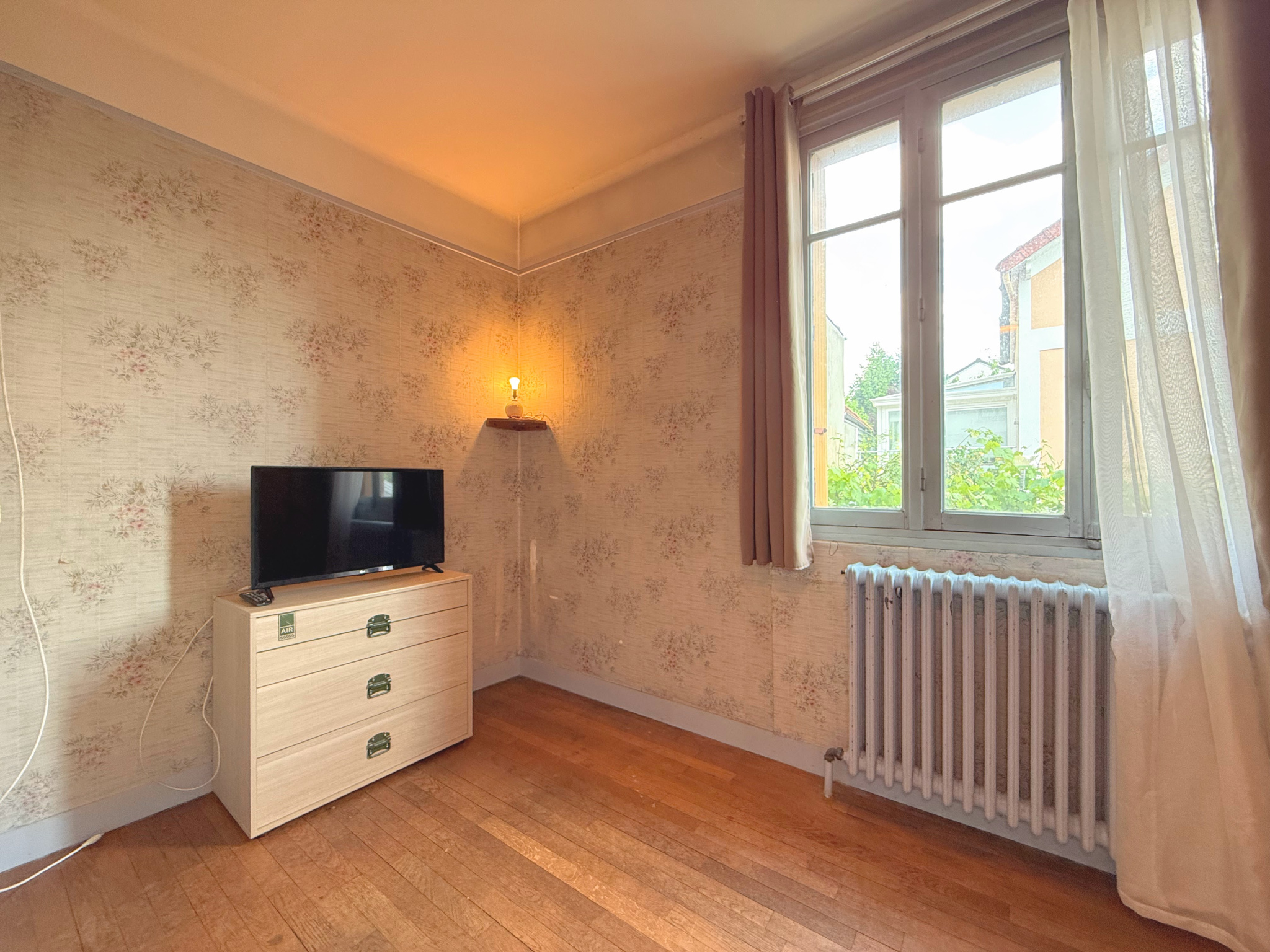 MAISON 8 PIÈCES - PLATEAU RUEIL