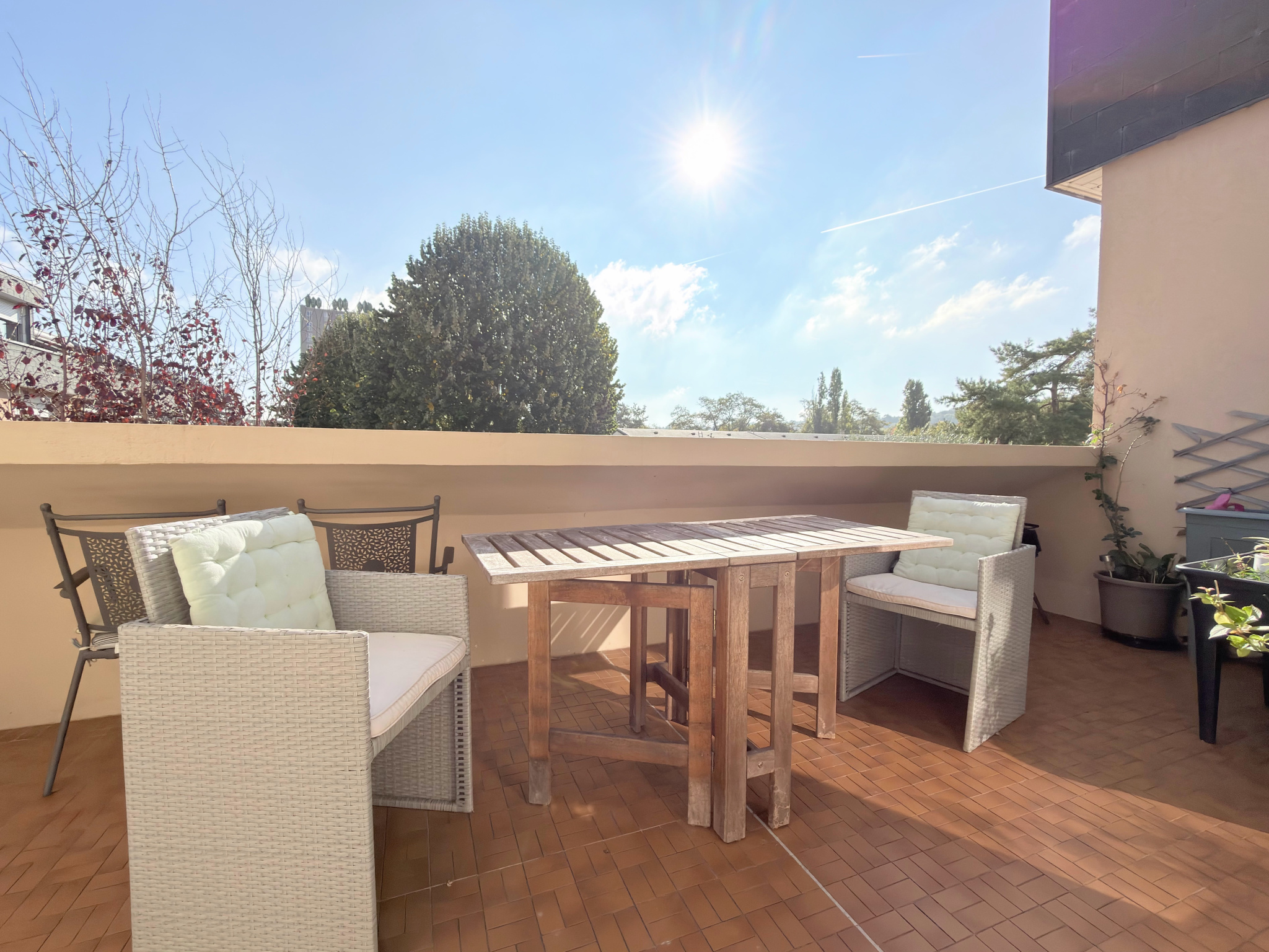 Appartement 4 pièces avec terrasse et box