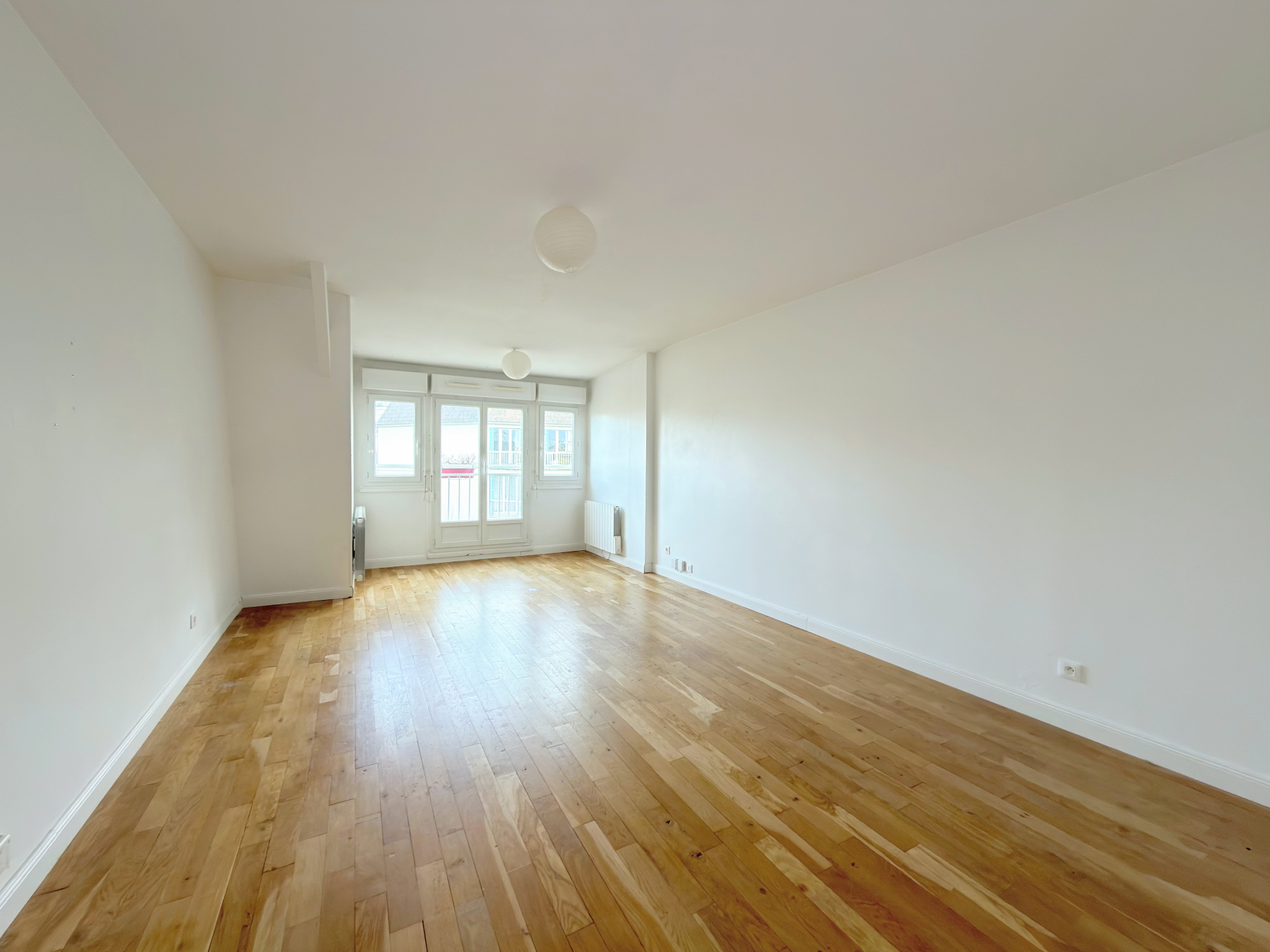 3 pièces avec parking, dernier étage, cœur de ville   DPE C