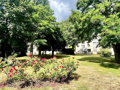 Appartement de 55 m2, cave et box - Les Closeaux