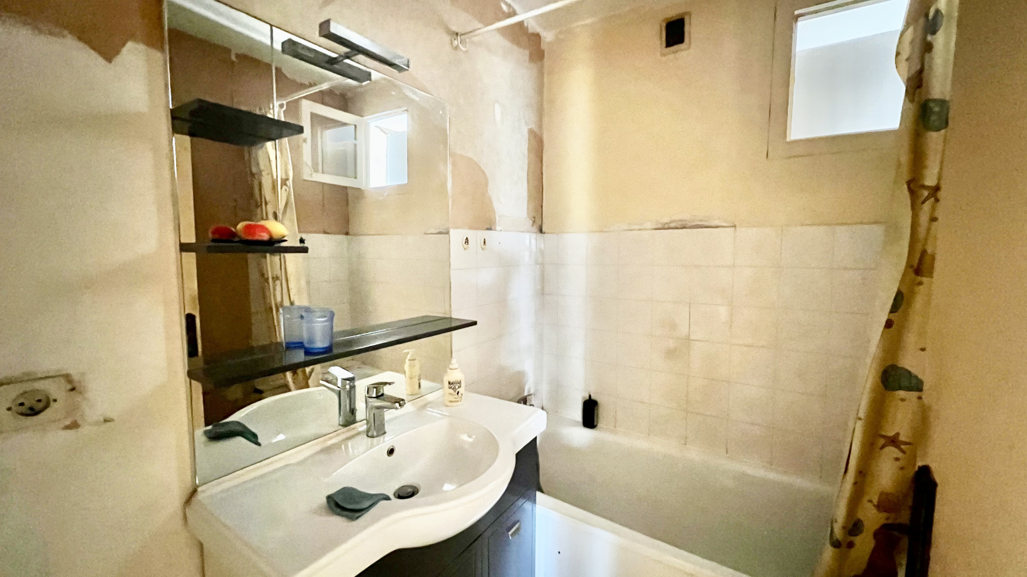 Appartement de 55 m2, cave et box - Les Closeaux