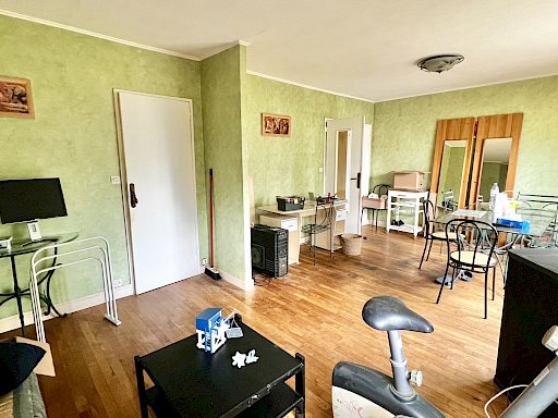 Appartement de 55 m2, cave et box - Les Closeaux