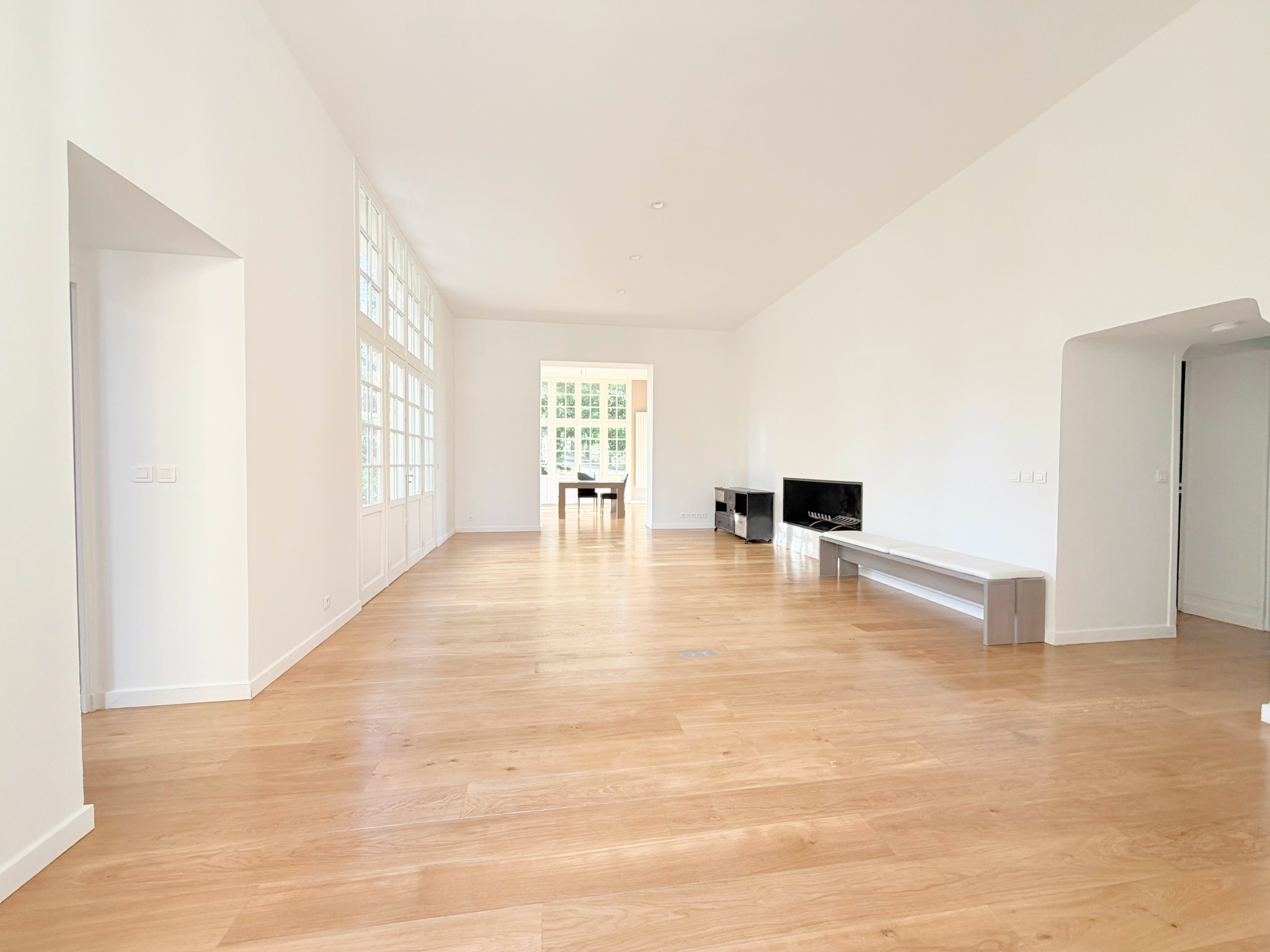 Demeure de 412 m2 habitables, parcelle de 3 000 m2   Parc de la Malmaison