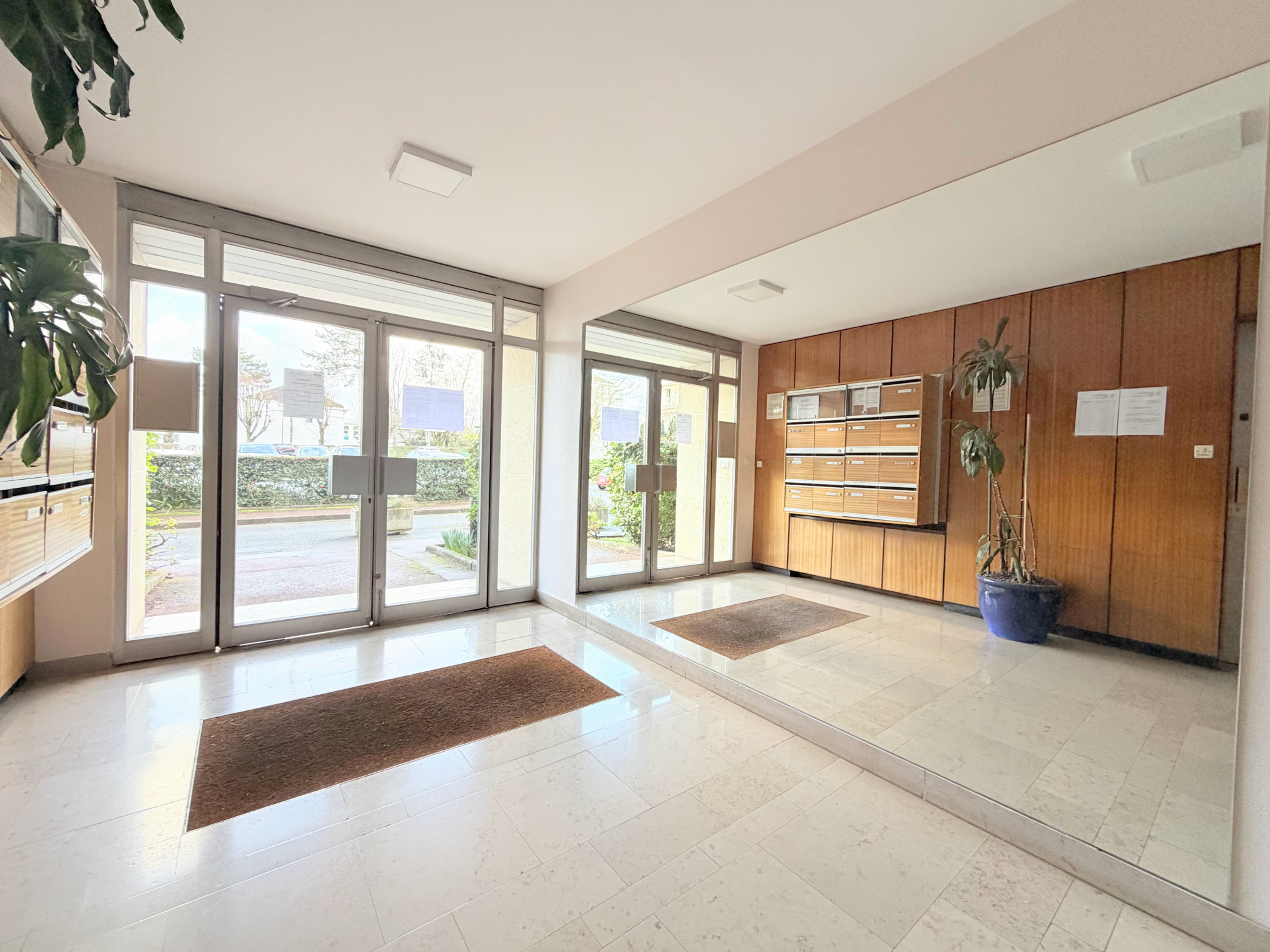 Lumineux 3 pièces - 63 m2 - 3e et dernier étage - Cave et parking