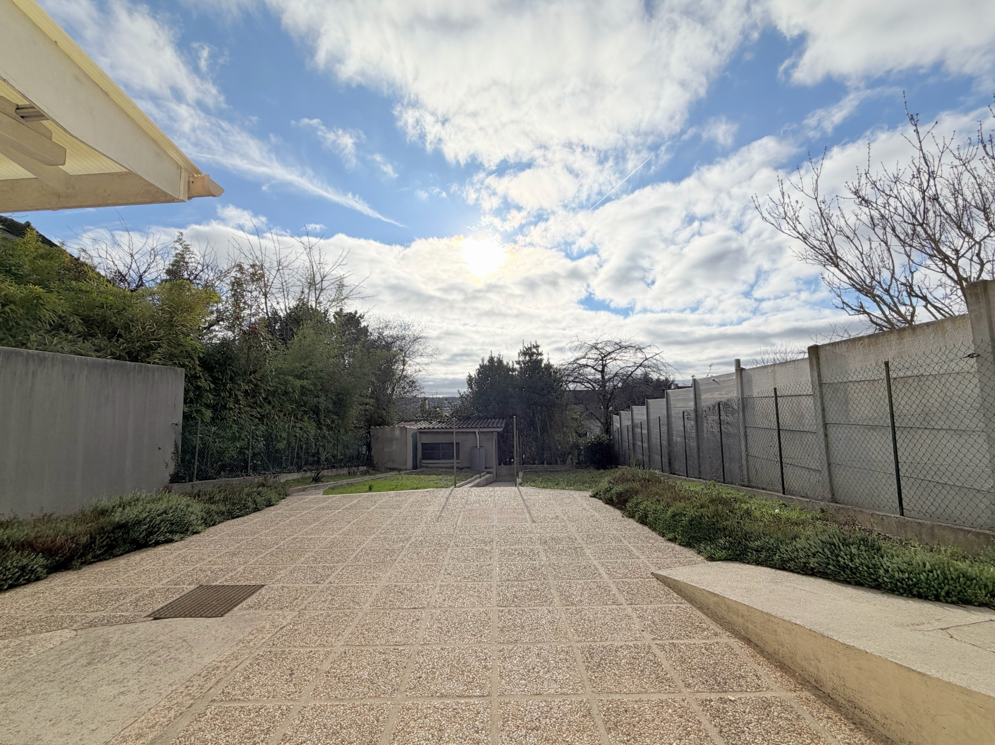 Maison limite Suresnes   Parcelle 367 m2