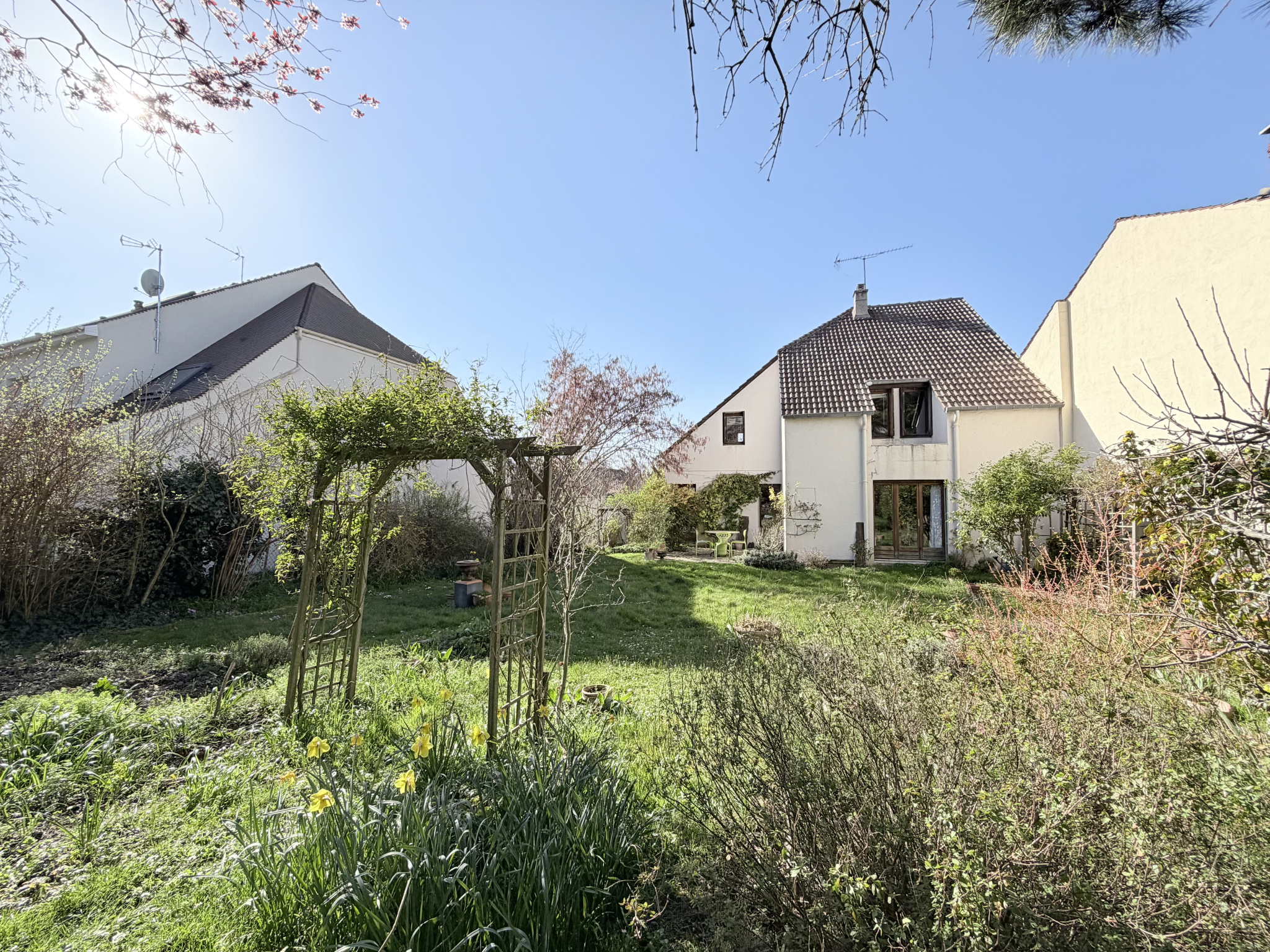 Maison 175 m2 - Parcelle 584 m2 - 6 chambres - Châtaigneraie/Richelieu