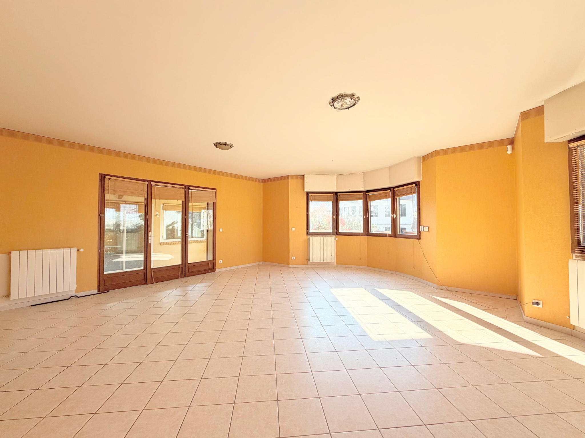 MAISON 7 PIÈCES BUZENVAL