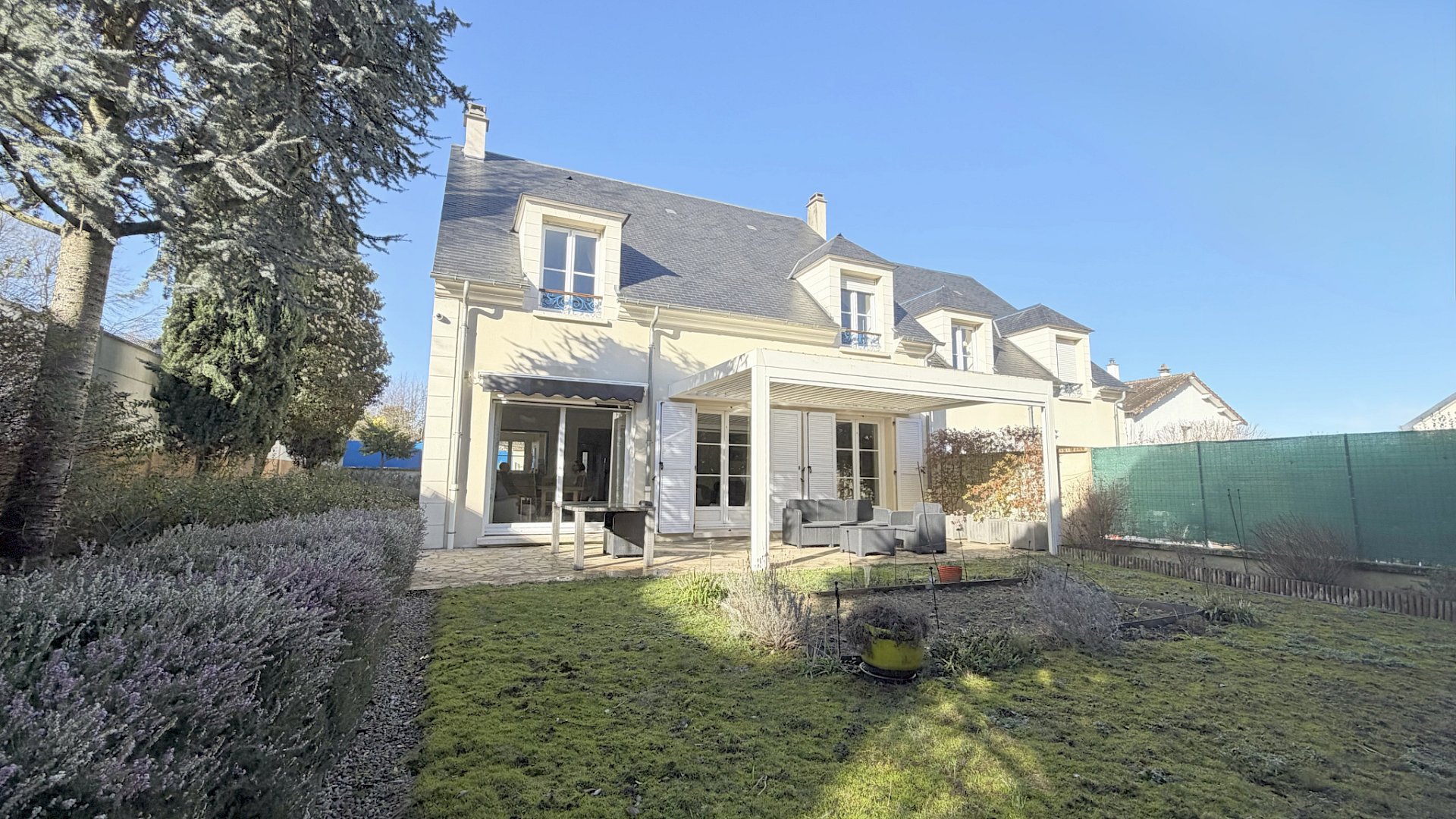 Maison Buzenval   DPE C, 4 chambres, jardin, garage et sous-sol