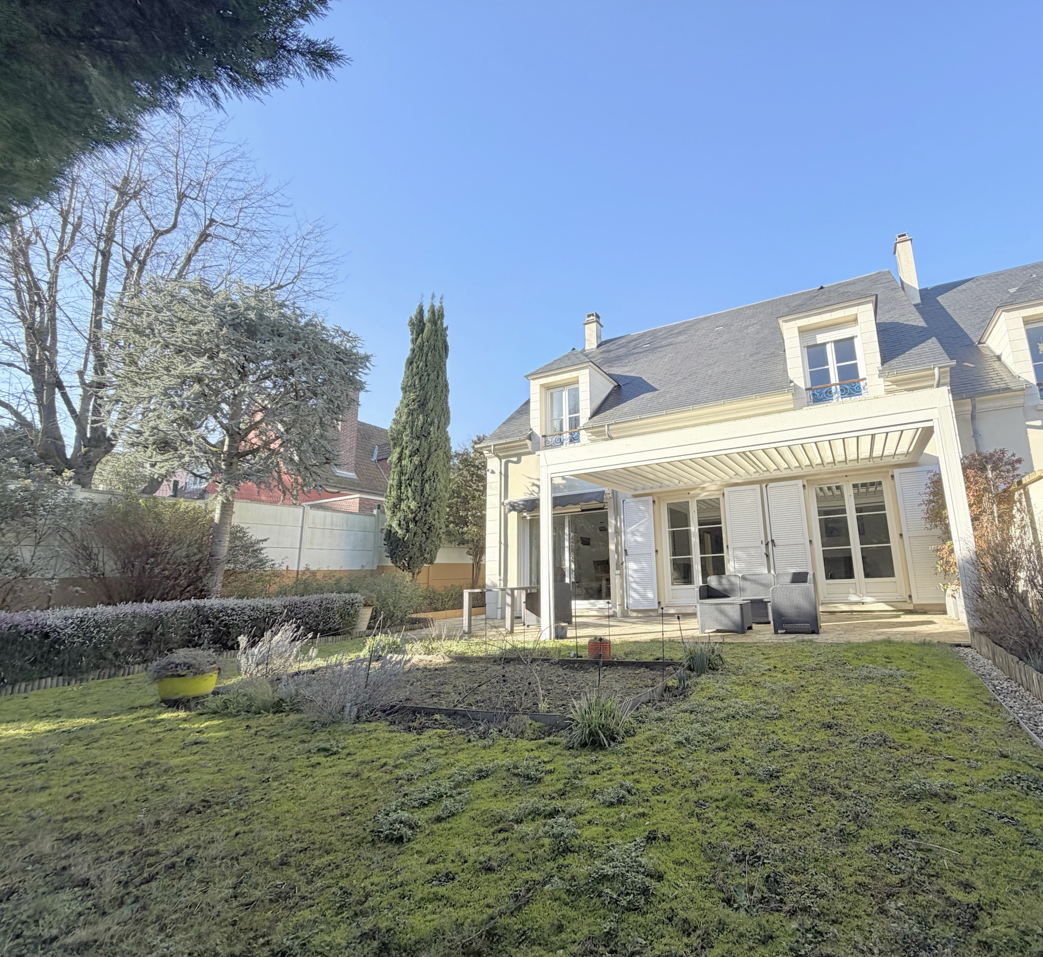 Maison Buzenval   DPE C, 4 chambres, jardin, garage et sous-sol