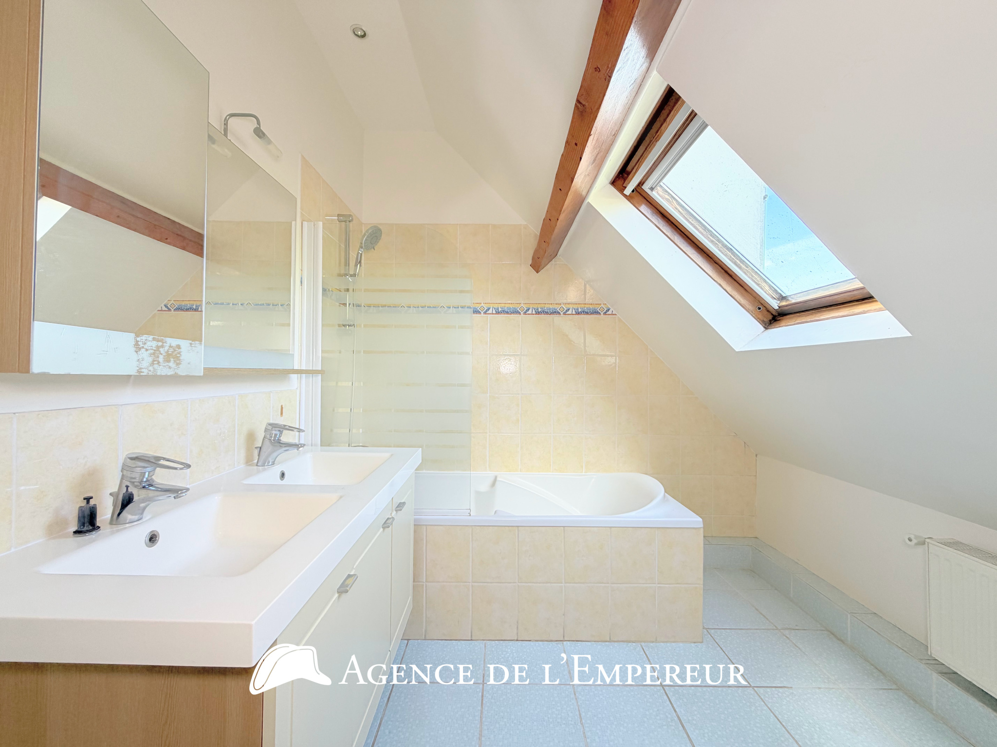 Maison avec jardin   proche Bois-Préau