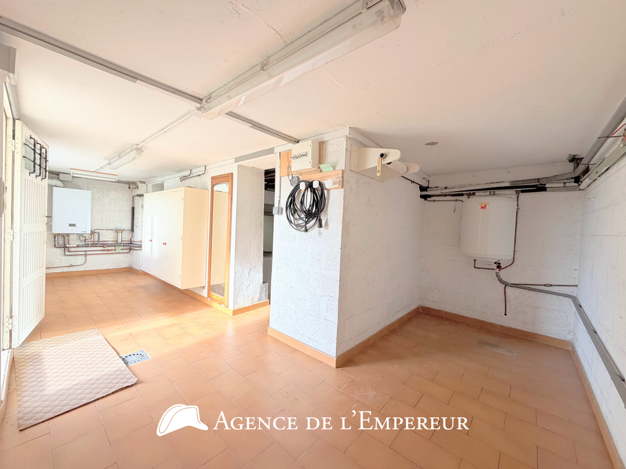 Maison limite Suresnes   Parcelle 367 m2