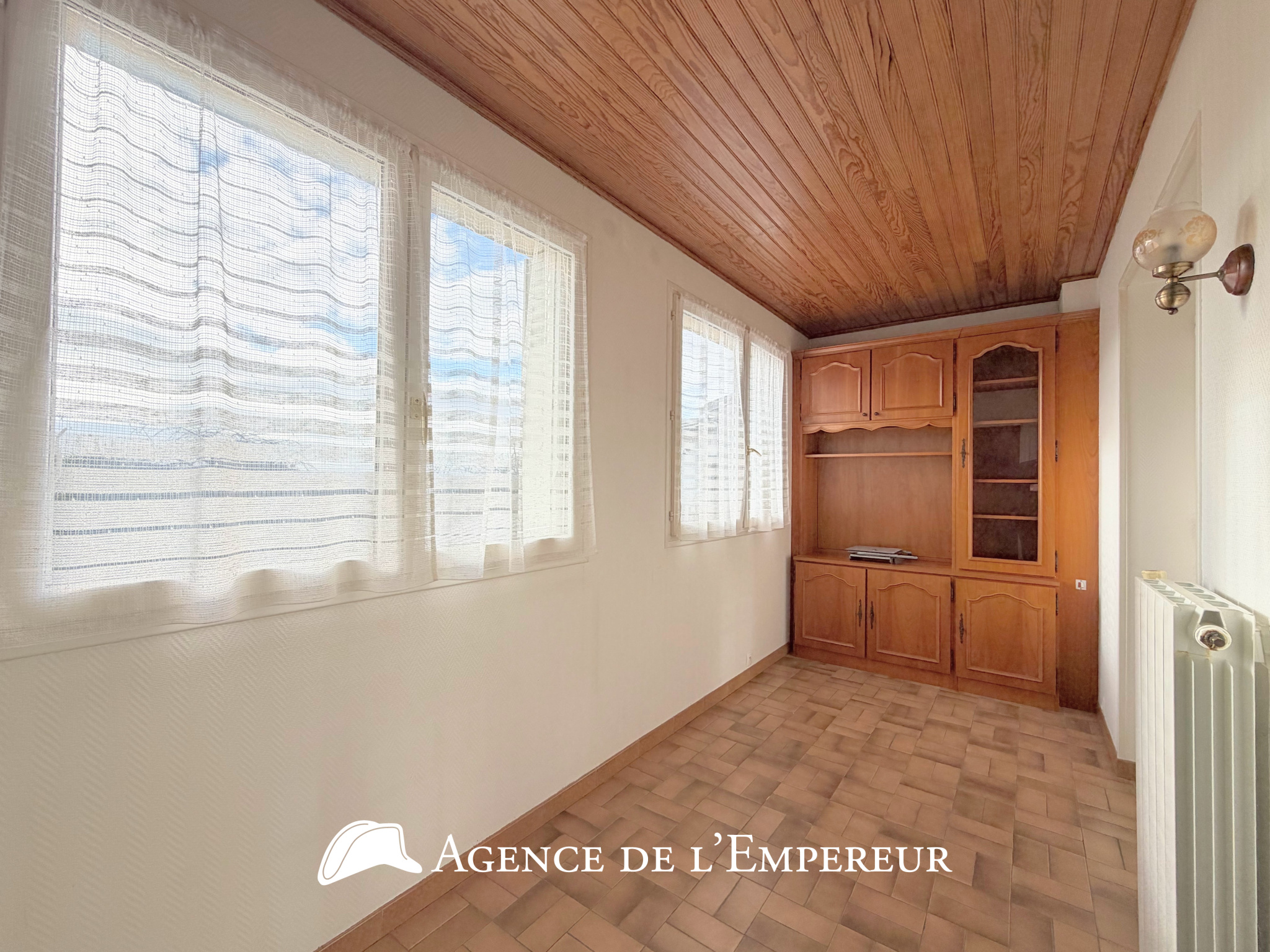 Maison limite Suresnes   Parcelle 367 m2