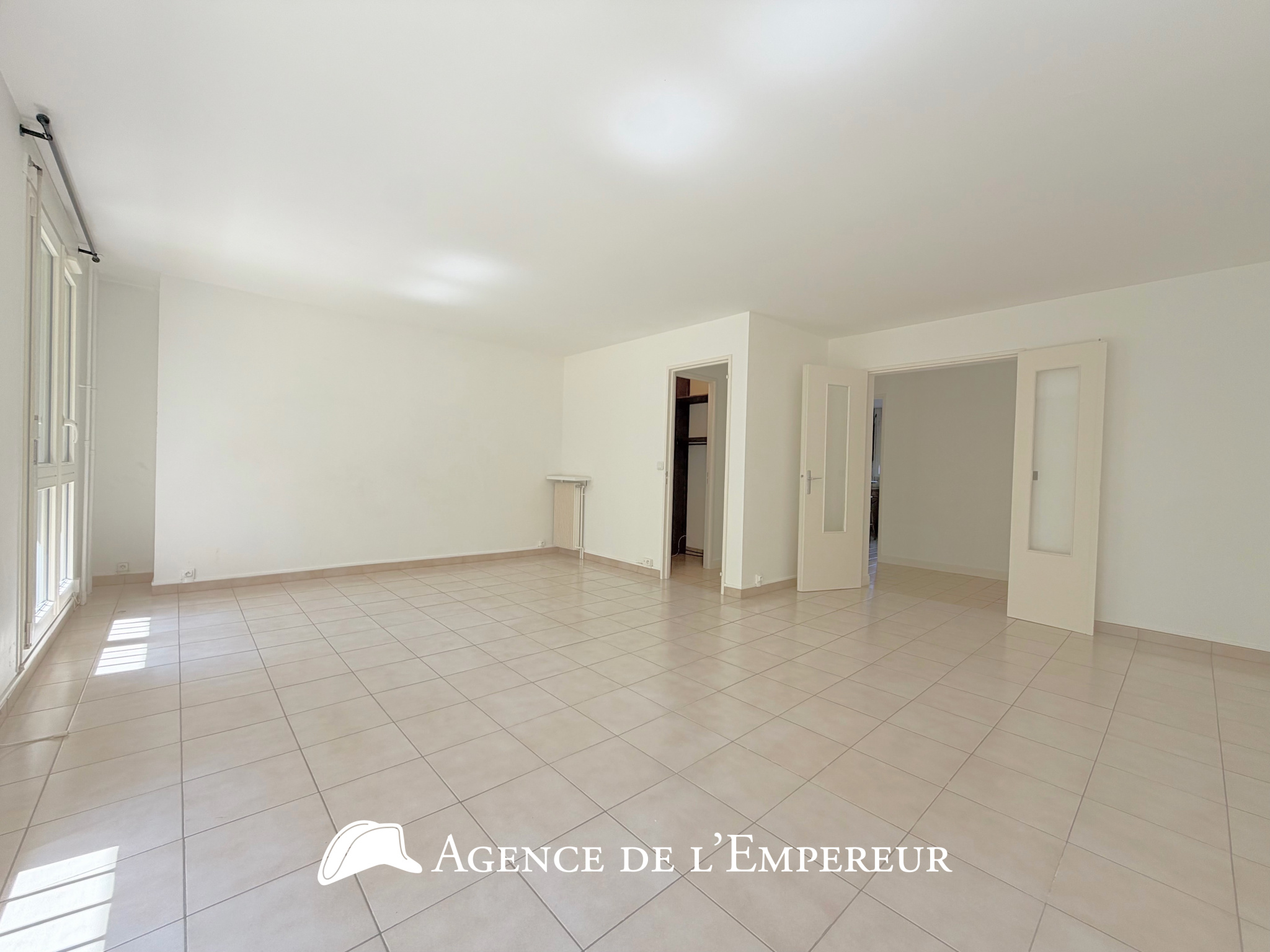 Appartement traversant 5 pièces - Rueil Buzenval