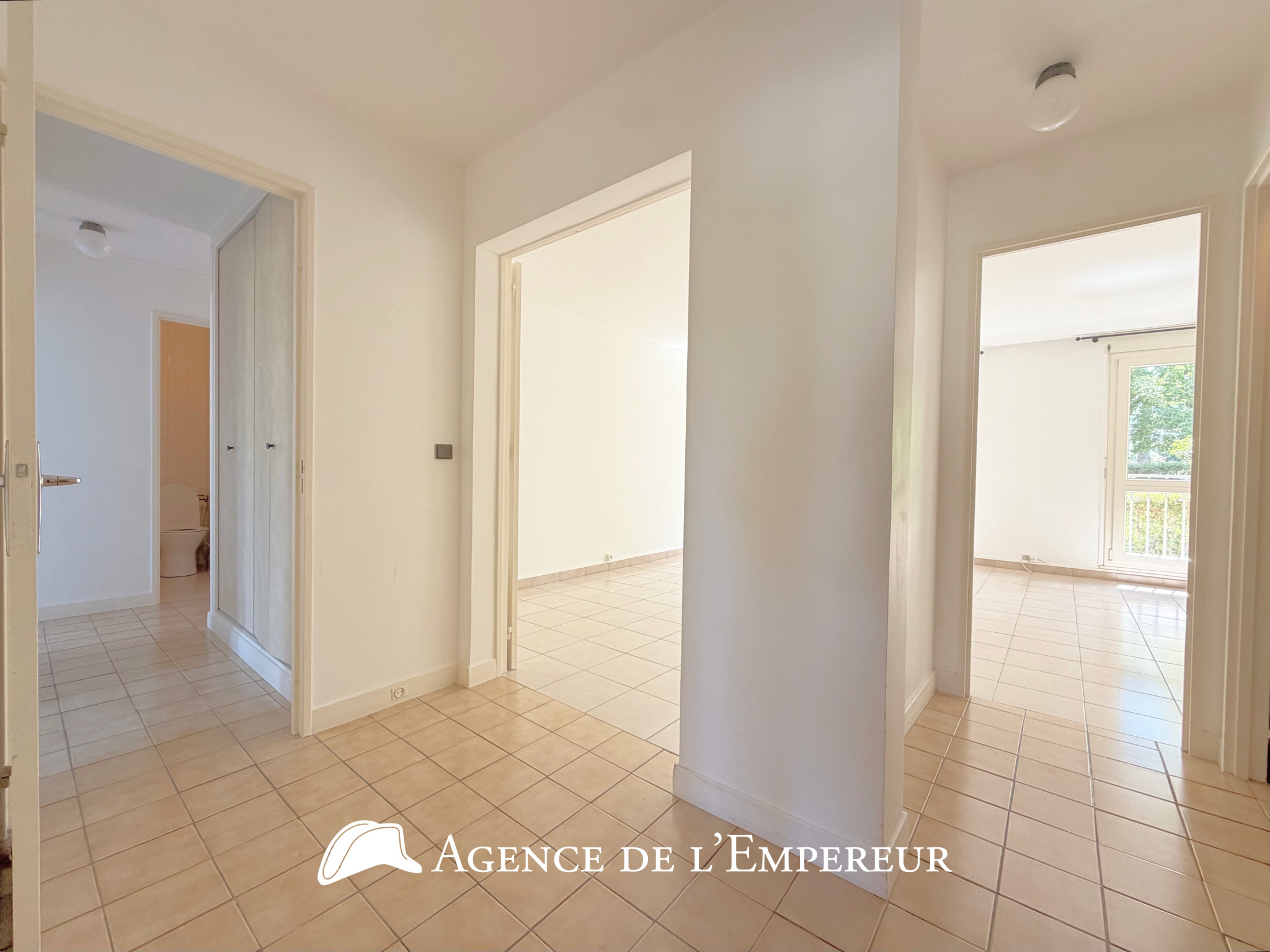 Appartement traversant 5 pièces - Rueil Buzenval