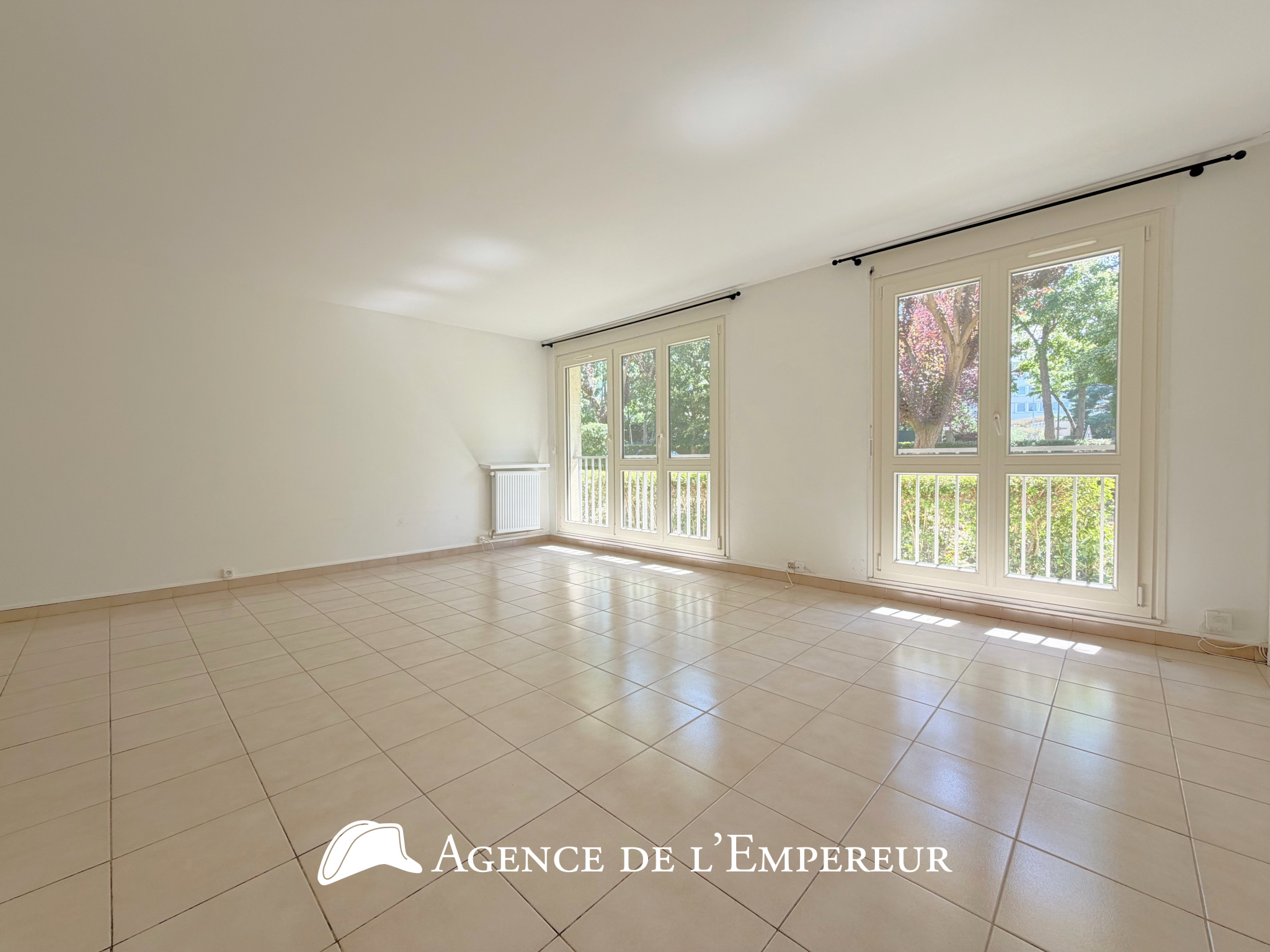 Appartement traversant 5 pièces - Rueil Buzenval