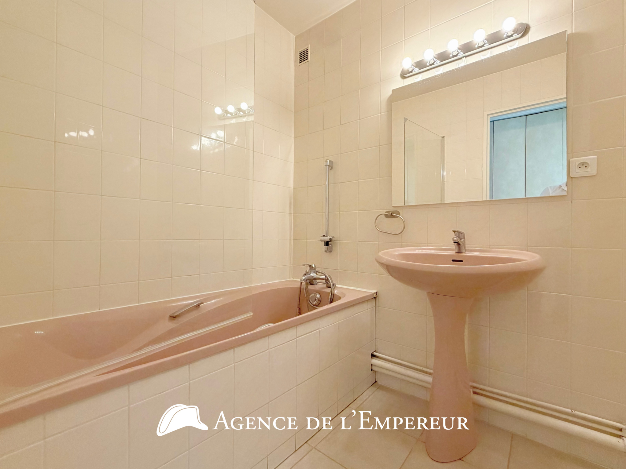 Appartement traversant 5 pièces - Rueil Buzenval